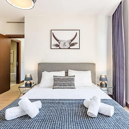 Charming Flat With Gorgeous City View In Atasehir